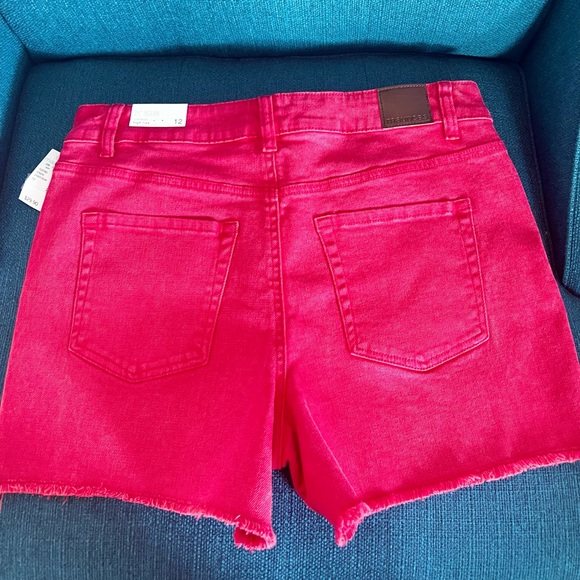 🌺NWT MAURICES RED SHORTS🌺 - Picture 3 of 8